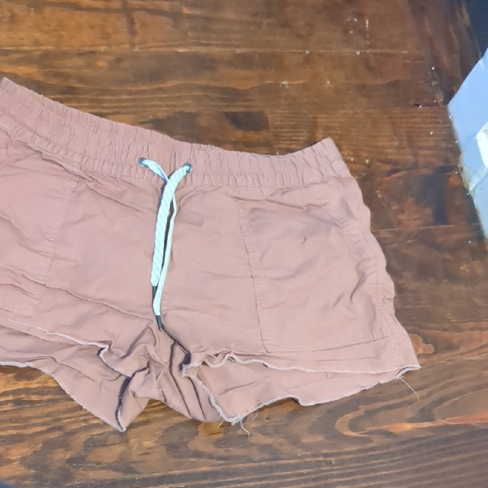 Vuori Women's Tan Athletic Shorts